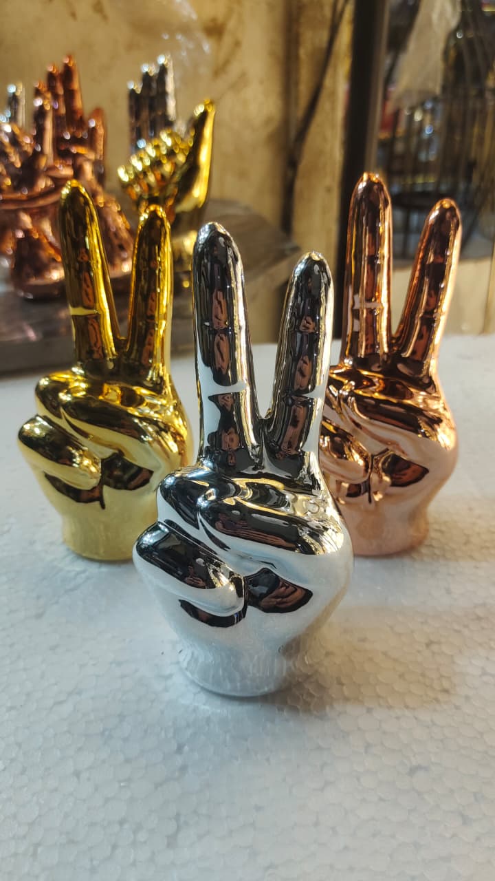 V-Sign Decor