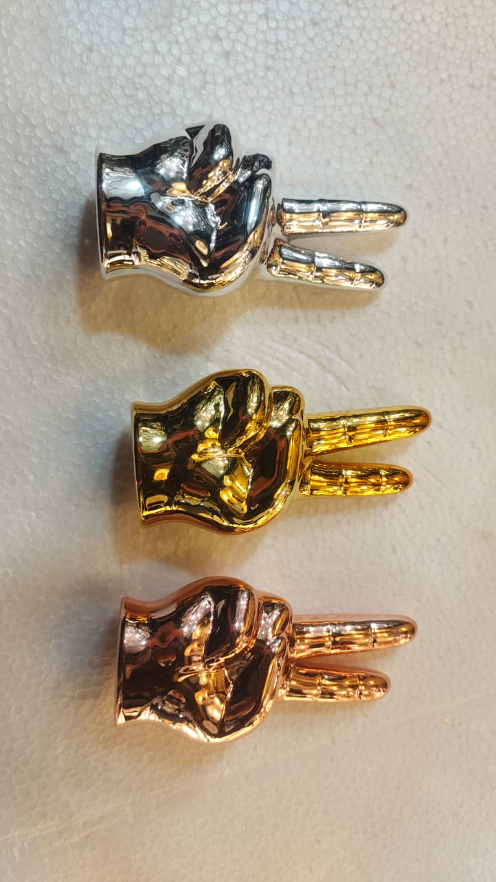 V-Sign Decor